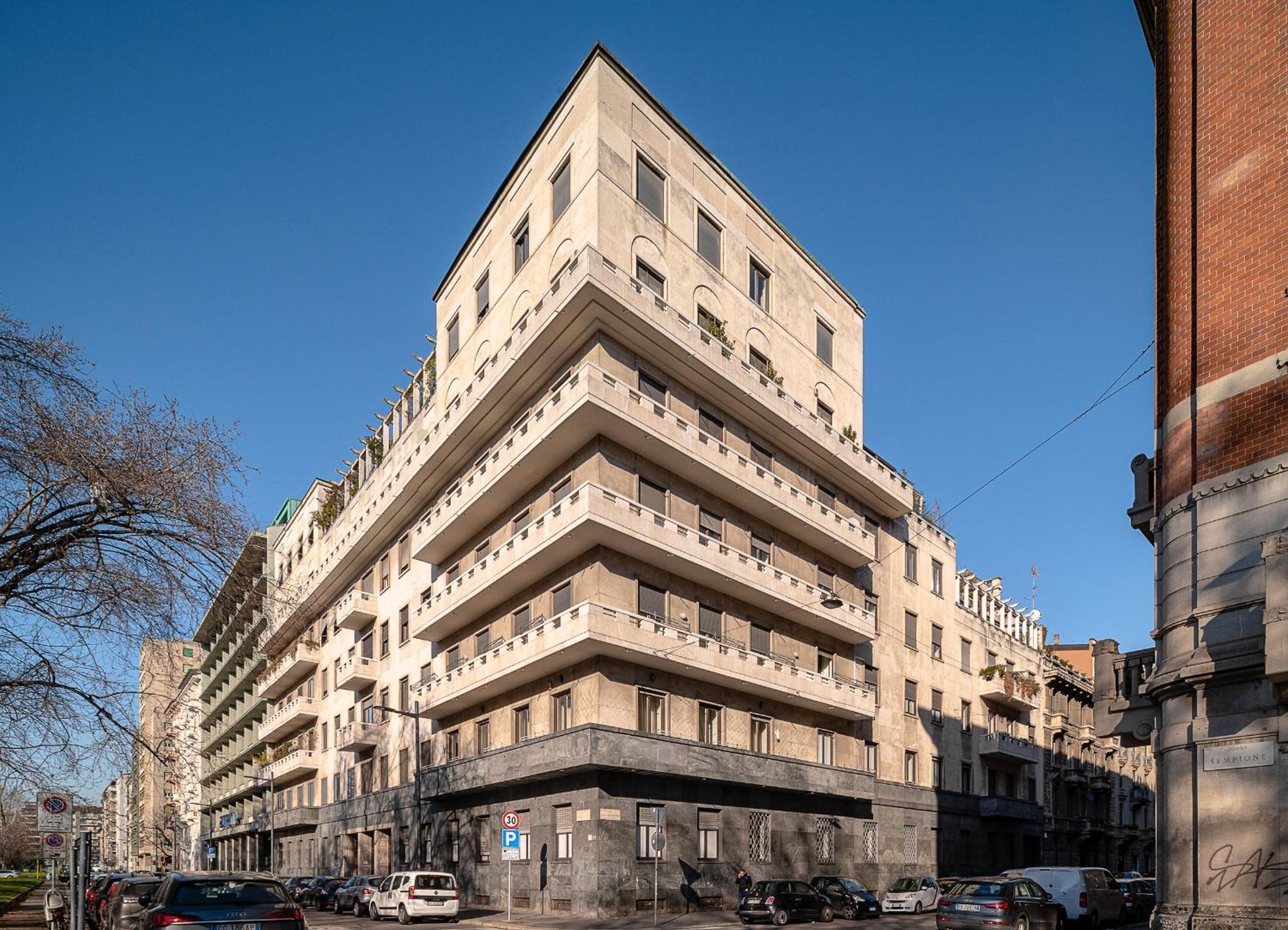 Classbnb - Bright Near The Center